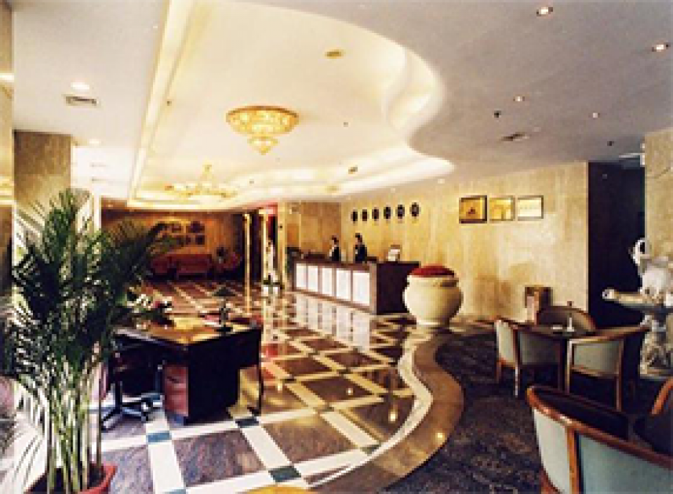 華云大酒店中央空調(diào)、熱水改造工程